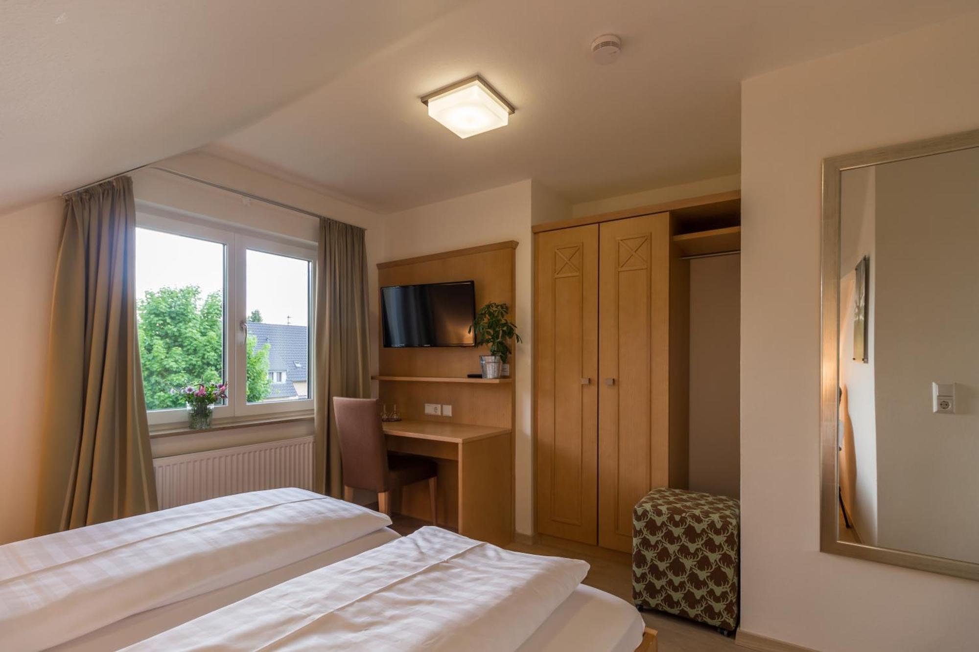 Gaestehaus Burgblick Bisingen Room photo
